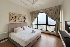 Interior - Modern Duplex Stay With Pool Near Jonker St (Malacca City)