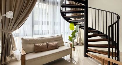 Modern Duplex Stay Near Jonker St