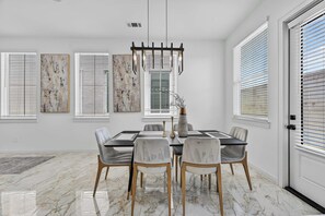Dining - Luxurious Home. Office. Galleria. NRG (Houston)