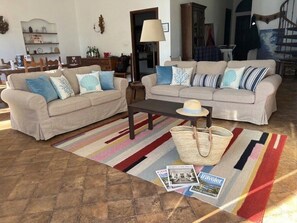 Living area - Independent villa with A/C | V05 (Imperia)