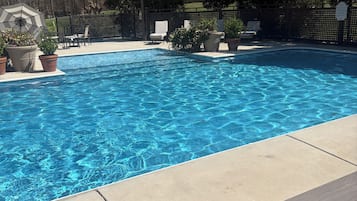 Piscine extérieure
