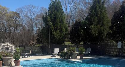 Perfect 2-bedroom cottage with AC in beautiful Lake Guntersville