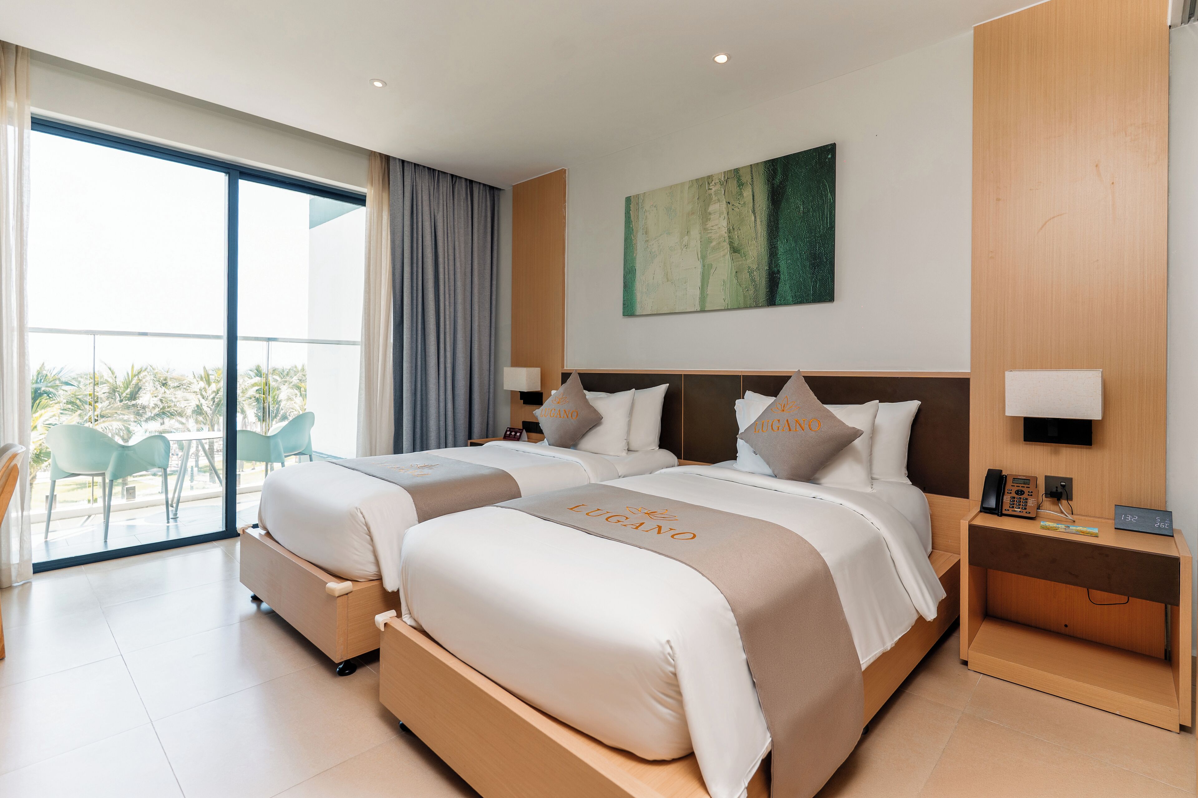 Sábanas italianas Frette, ropa de cama de alta calidad y minibar 