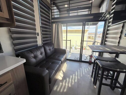 Hot Springs Tinyhouse-Near Death Valley