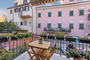 Outdoor dining - La Barca Open Space - Goelba (Marciana Marina)
