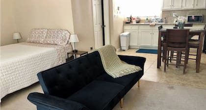 Wildflower Inn - Cozy Adventure Awaits!