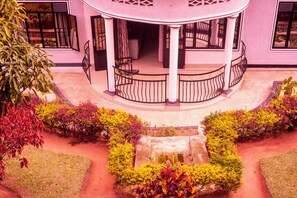 Exterior - EL-GIBOR GUEST HOUSE (Busasamana)