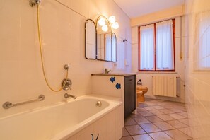 Ducha y secador de pelo