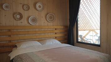 Deluxe Suite, Mountain View | Premium bedding, desk, laptop workspace, free WiFi