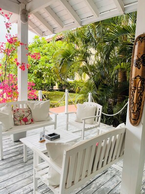 Terrace/patio - Cozy 2 BR -Resort Style-Restaurant-Golf@ Cocotal Golf and Country Club Punta Can (Punta Cana)
