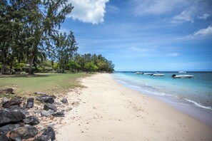 Beach towels - Perfect 3-bedroom house with AC in Rivière Noire District (Rivière Noire District)