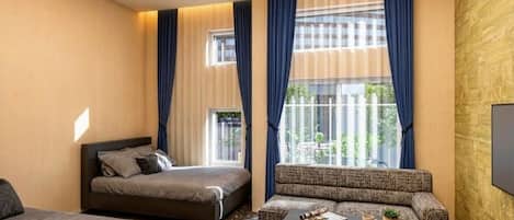Moderate 4 Beds, Non Smoking