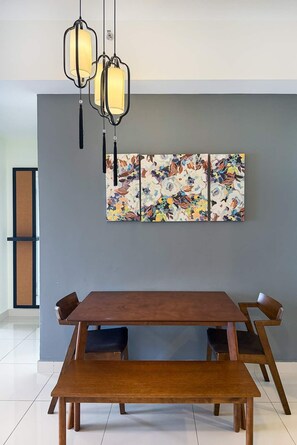 Dining - 2BR Melaka Family Getaway, Near Jonker St (Melaka)