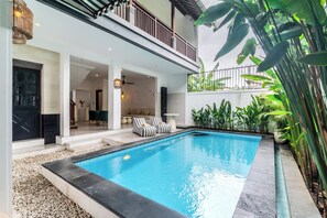 Outdoor pool - The Fallons Villa Berawa, Canggu by Sandara (Canggu)