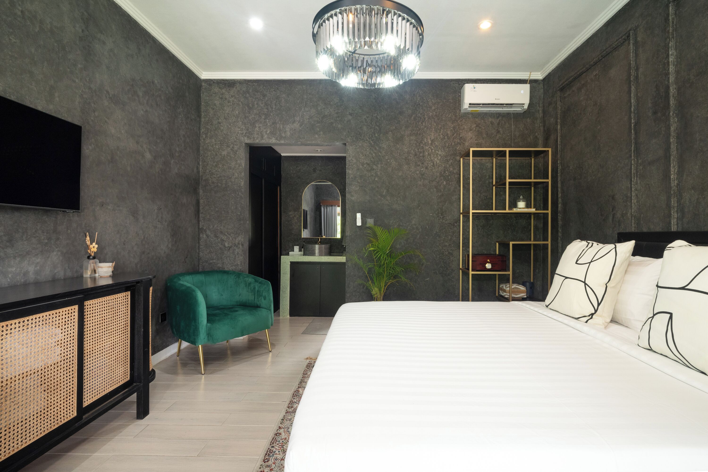 Villa, 2 Schlafzimmer, Poolblick | Zimmersafe, Schreibtisch, laptopgeeigneter Arbeitsplatz