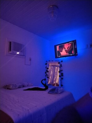 1 chambre, fer et planche à repasser, Wi-Fi, draps fournis