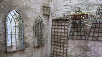 Enceinte de lâhĂ©bergement