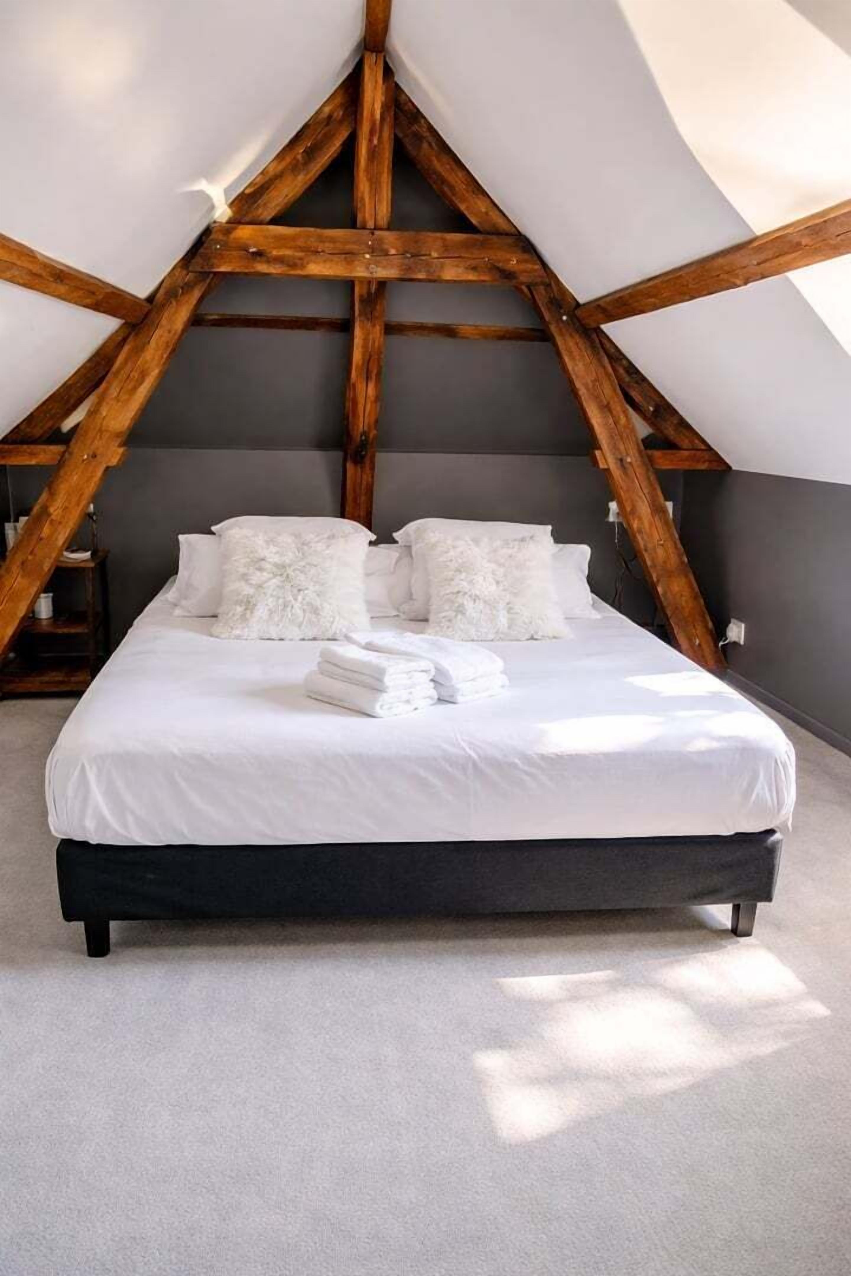 2 chambres, fer et planche à repasser, Wi-Fi gratuit, draps fournis