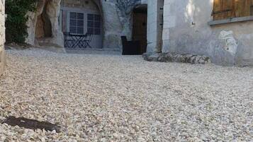 Enceinte de lâhĂ©bergement