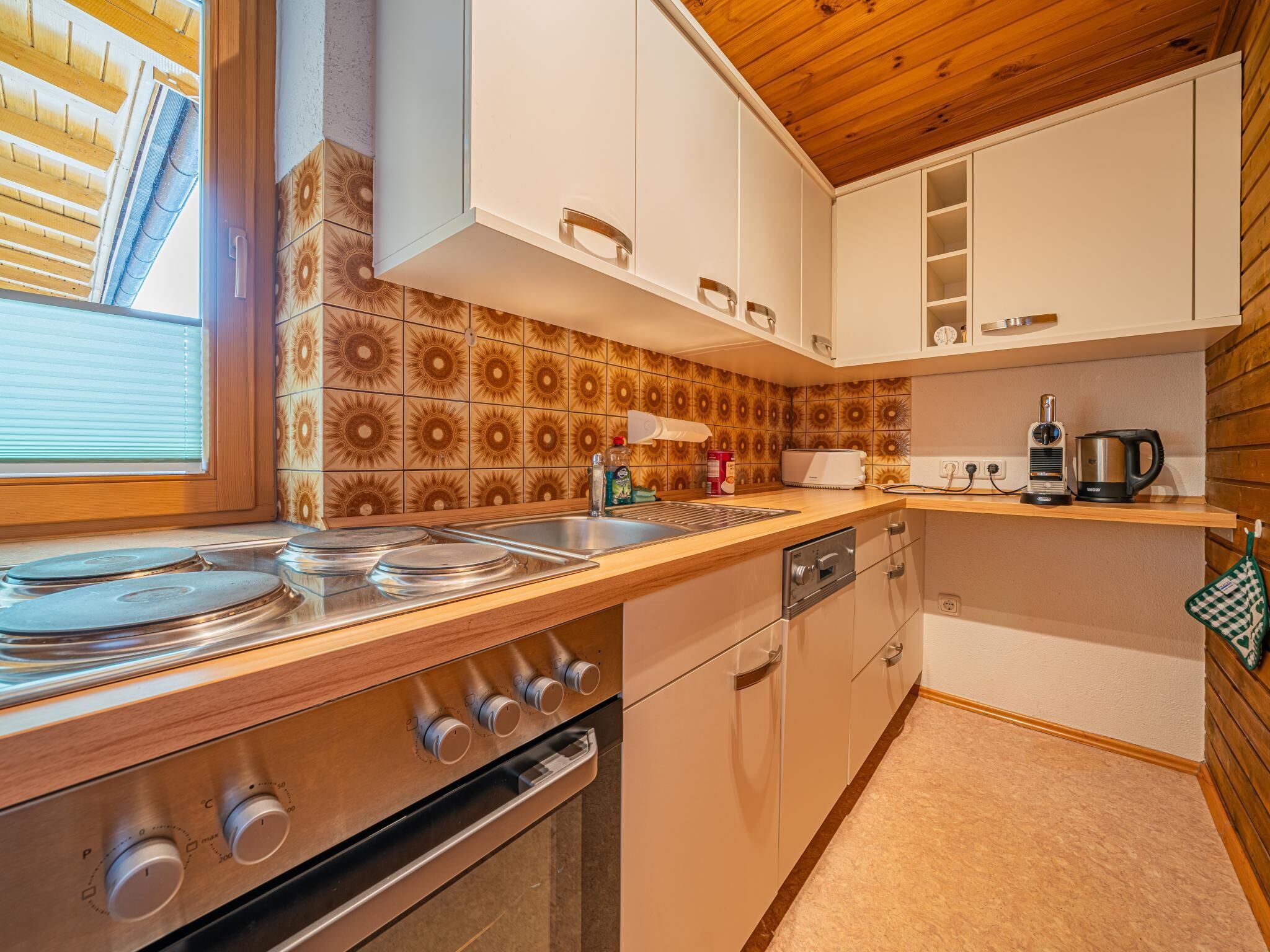 Kühlschrank, Ofen, Herdplatte, Geschirrspüler