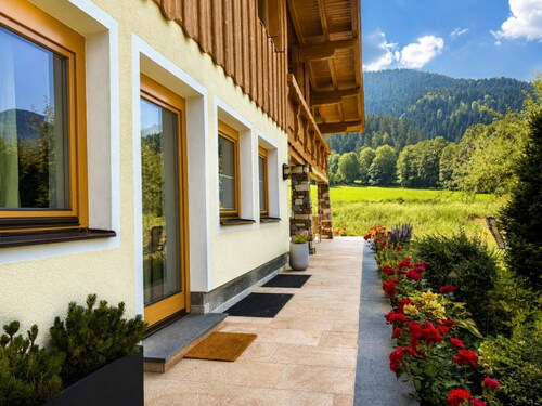 Gemütliche Ferienwohnung mit Gartenblick
