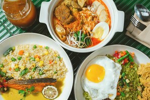 Food and drink - Elais by ARTOTEL (Medan)