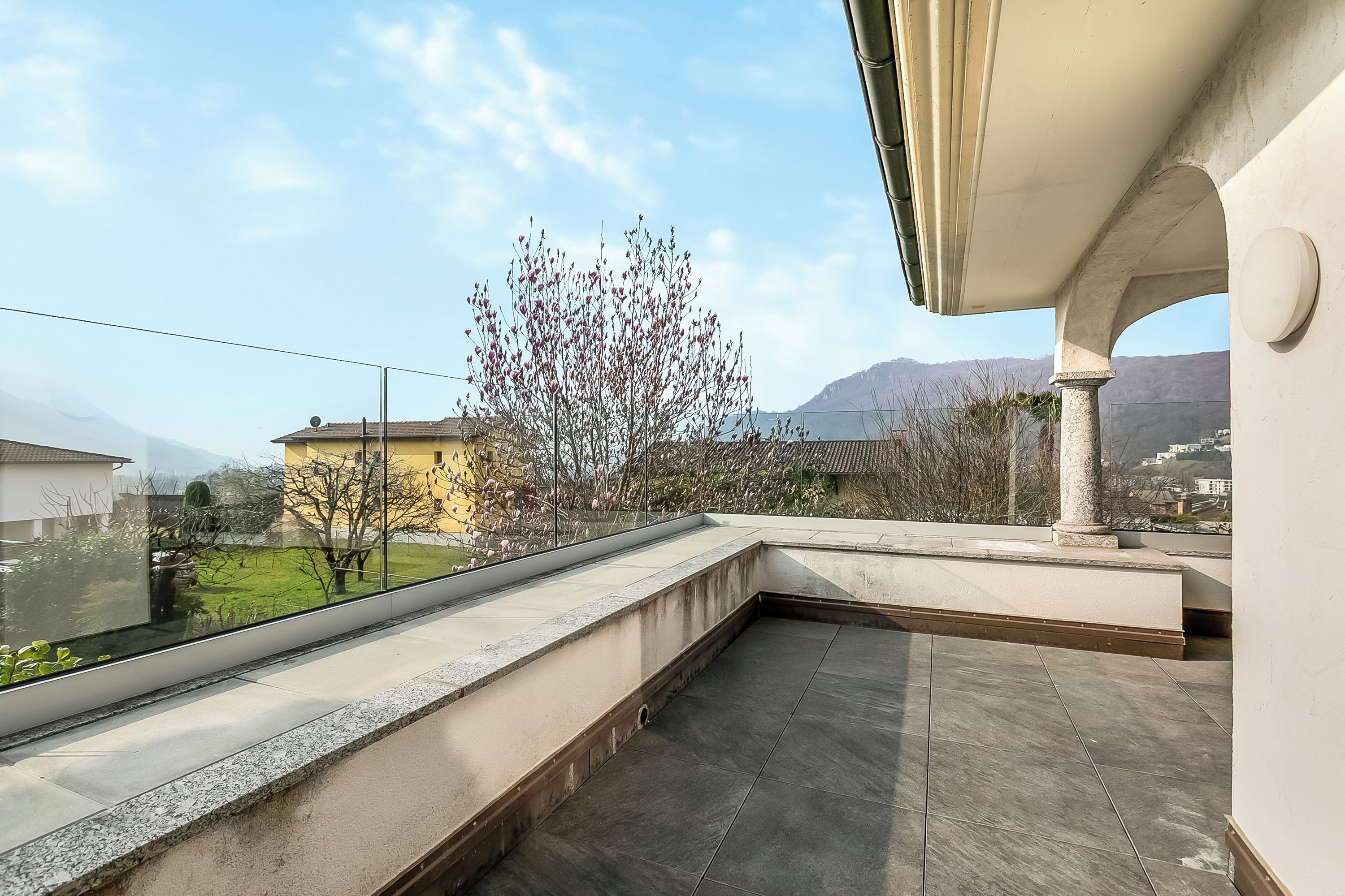 شقة عادية - غرفة نوم واحدة - ميكروويف (Casa Di Bea - Lugano 1BR with Terrace) | شرفة/رواق