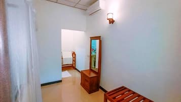 Økonomi-dobbeltrom, hageutsikt | Innvendig