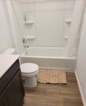 Toallas y papel de baño 