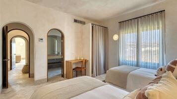 2 bedrooms, desk, iron/ironing board, WiFi