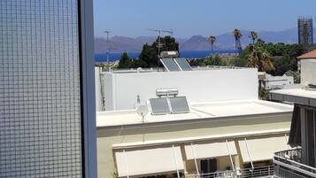 One Bedroom Apartment with Twin Bed & City View | Unterkunftsgelände