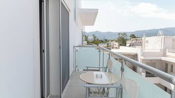 Studio Familial | Vue depuis le balcon