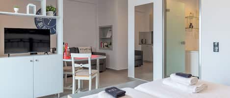 Twin Studio | Bộ đồ giường kháng dị ứng, két bảo mật tại phòng, màn/rèm cản sáng