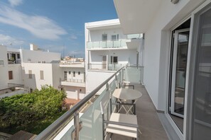 Estudi bàsic | Balcó