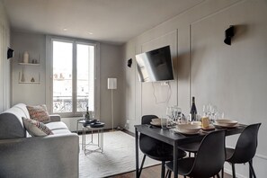 TV - TheBlueStay 254 - Cozy apartment - Paris 12th (Paris)