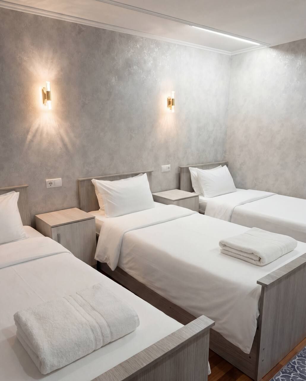 Comfort Triple Room | Laptop workspace, iron/ironing board, free WiFi