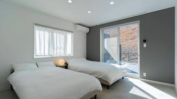 3 bedrooms, iron/ironing board, Internet