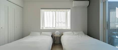 3 bedrooms, iron/ironing board, Internet