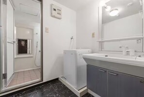 Basic Apartment, 1 Bedroom, Non Smoking | Bathroom - Grace Nagahori 402 (Osaka)