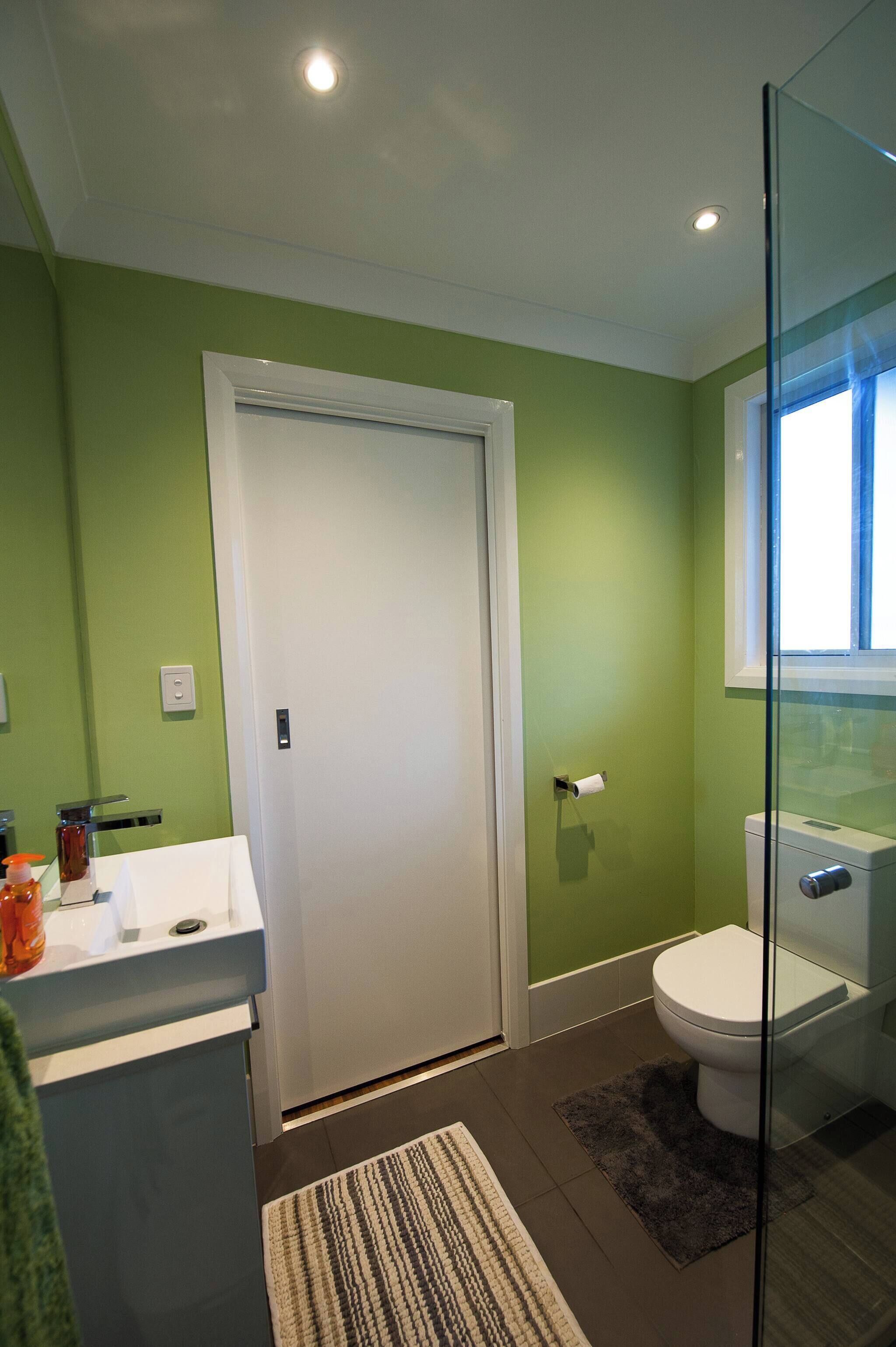 Studio, Smoking | Bathroom