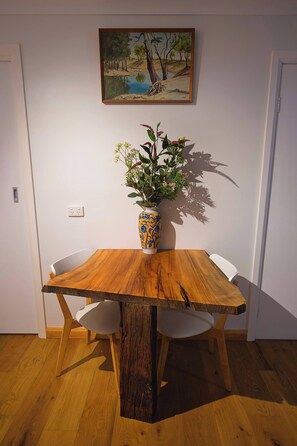 Studio, hút thuốc | Khu ăn uống