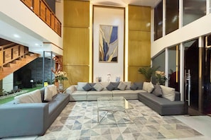 Lobby sitting area - Gamboa's Orchard Malilipot Albay (Bacacay)