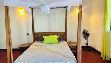 1 bedroom, internet, bed sheets
