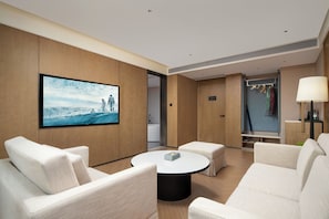 Phòng Suite Superior, quang cảnh thành phố | Khu phòng khách