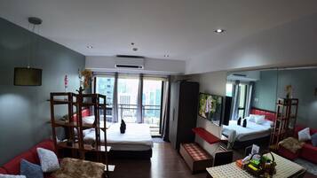 コンフォート ダブルルーム バルコニー シティビュー