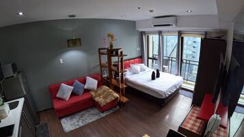 コンフォート ダブルルーム バルコニー シティビュー