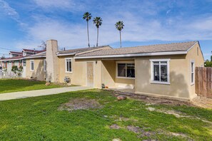 Exterior - Work & Explore! Los Angeles Home w/ Spacious Yard (Van Nuys)