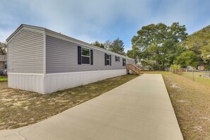 Exterior - 2 Mi to Ocean! Family-Friendly Emerald Coast Haven (Fort Walton Beach)