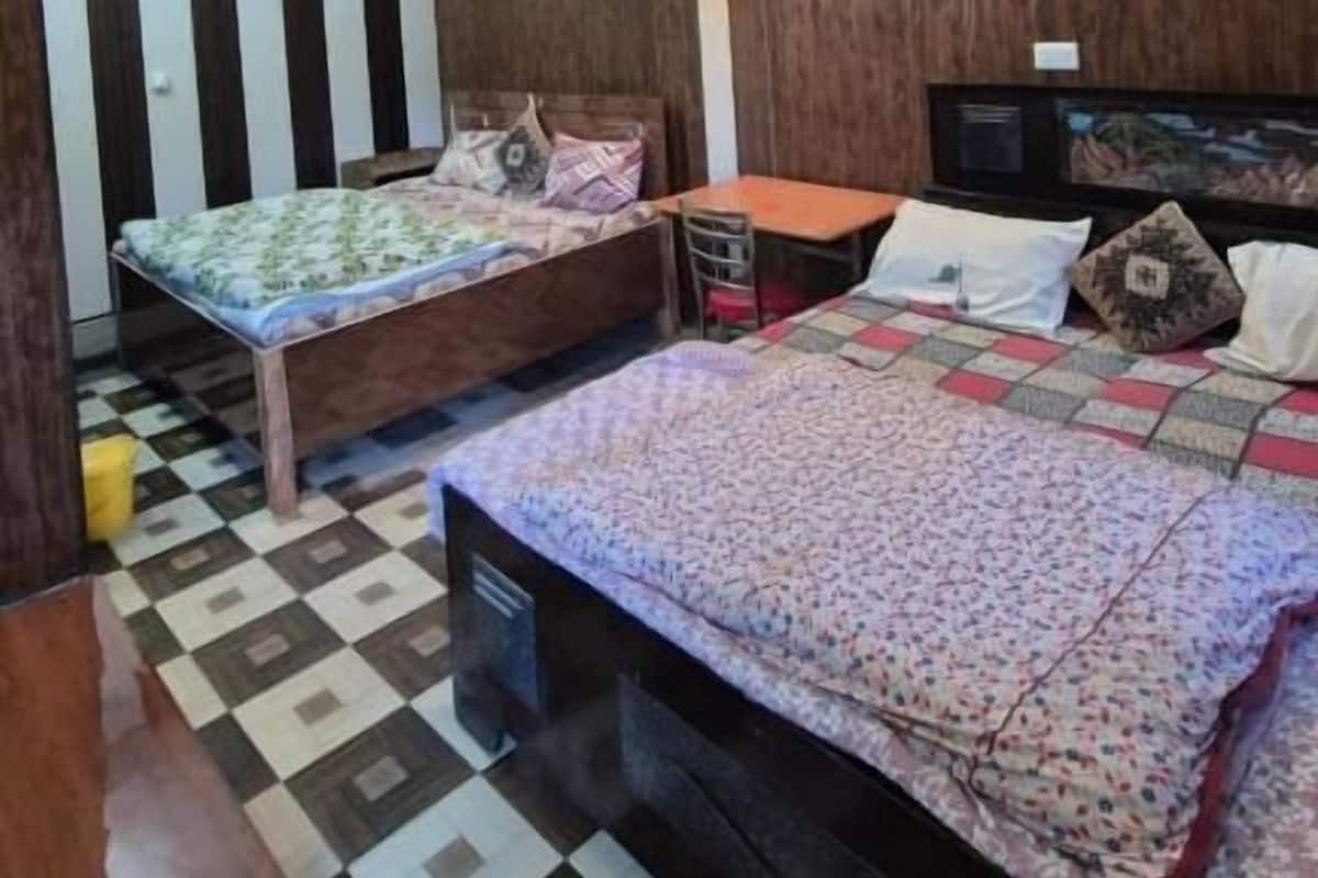 Family Room, Balcony, Mountain View