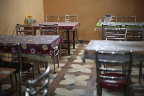 Dining - Bisht Hotel And Restaurant (Almora)